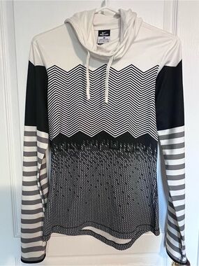 Nike White & Black Hooded Athletic Pullover